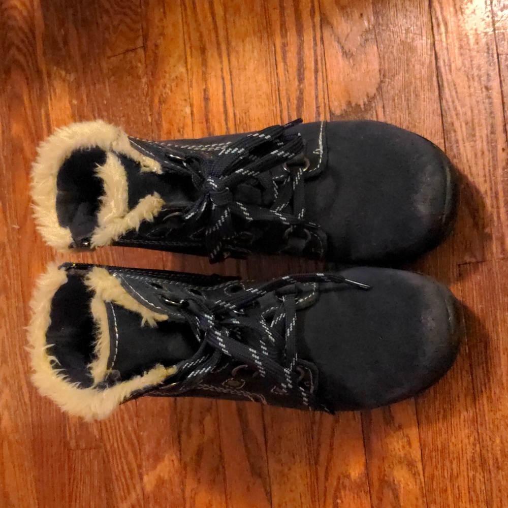 Earth Origins blue winter boots
